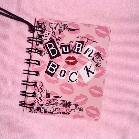 **SOLD** Mean Girls x Forever 21 Pink Oversized Graphic Tee Size Large - Picture 6 of 12